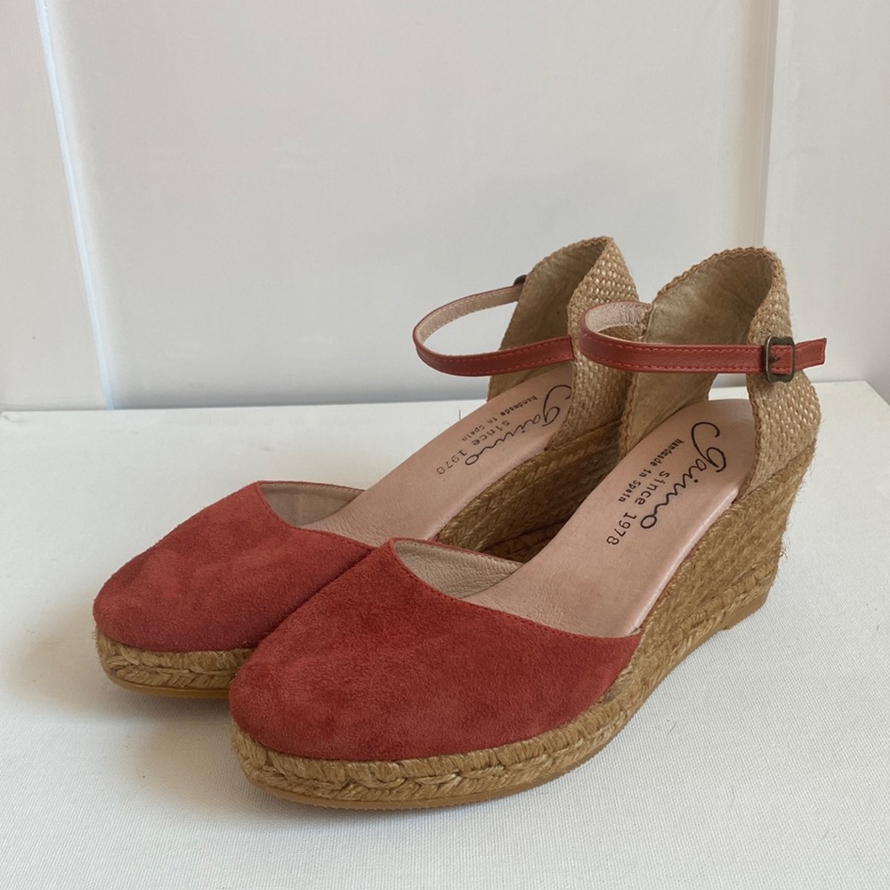 GAIMO handmade suede wedges